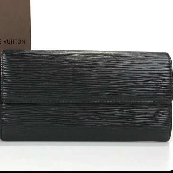 Louis Vuitton purse and wallet - Picture 6 of 15
